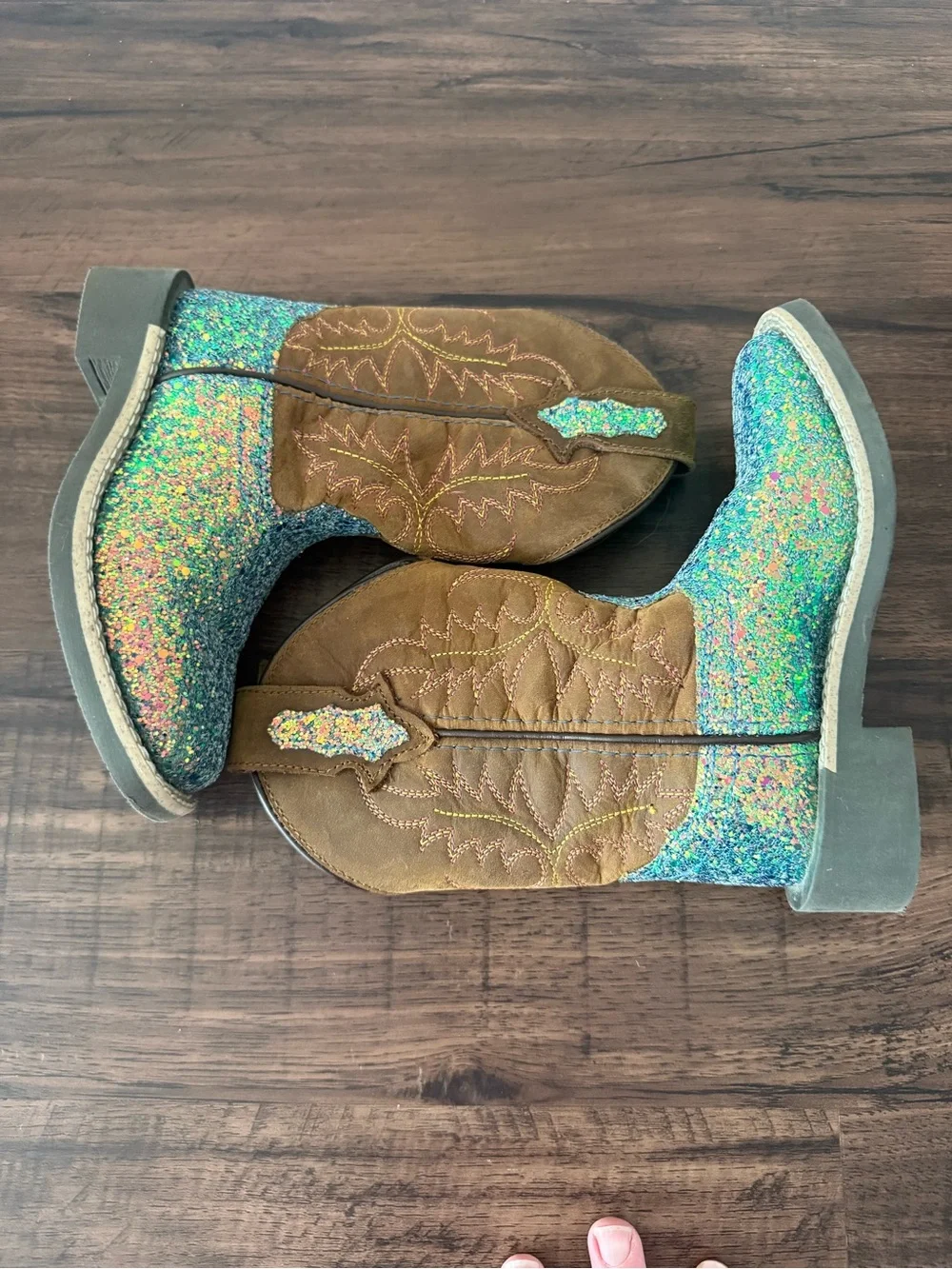 Shyanne Girls Glitter Western Cowboy Boots Size 9D – Worn Once ✨